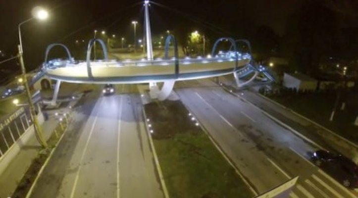 Imagini spectaculoase cu pasarela din Mamaia, noaptea